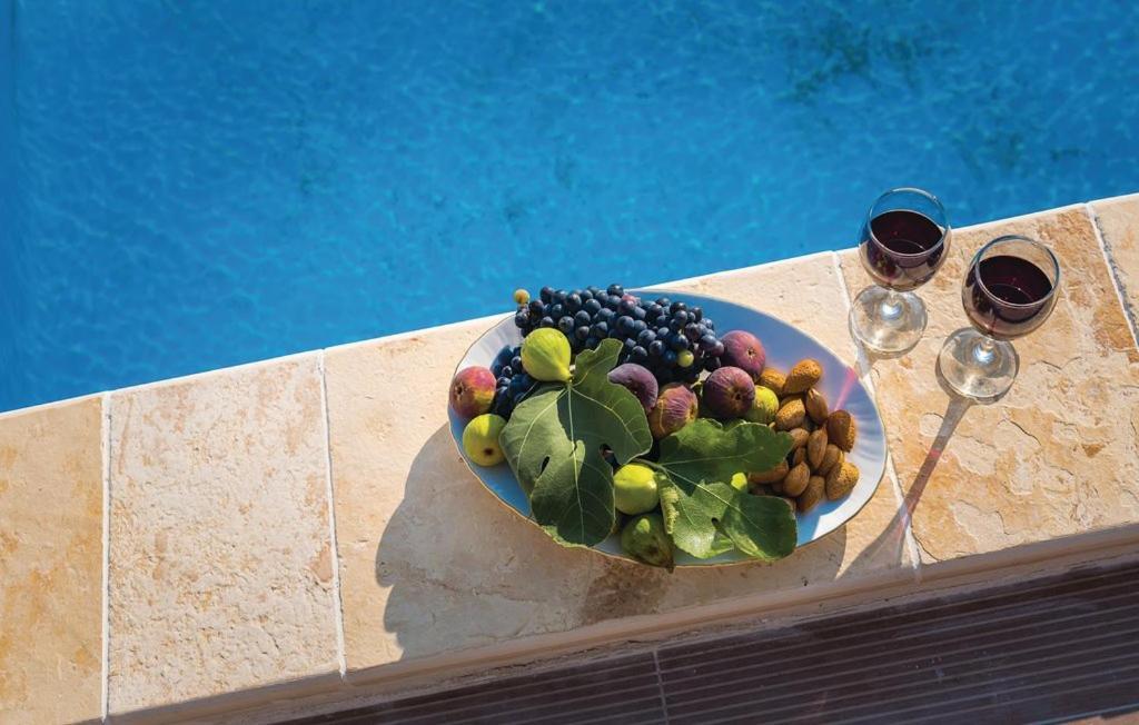 Holiday Home Sunce Dalmacije Mratovo Esterno foto