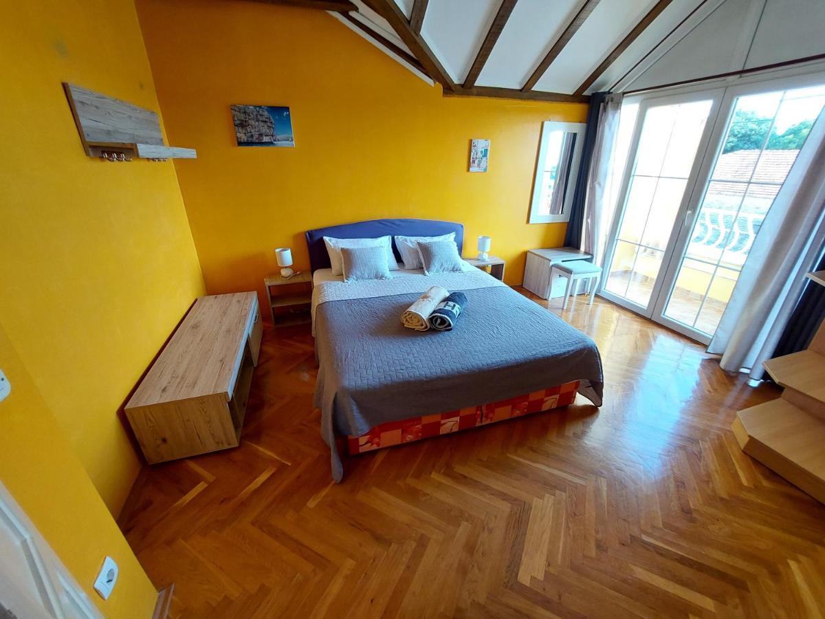 Holiday Home Sunce Dalmacije Mratovo Esterno foto